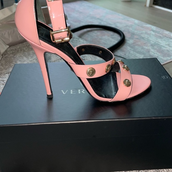 Pink Versace sandal heels - Picture 2 of 13